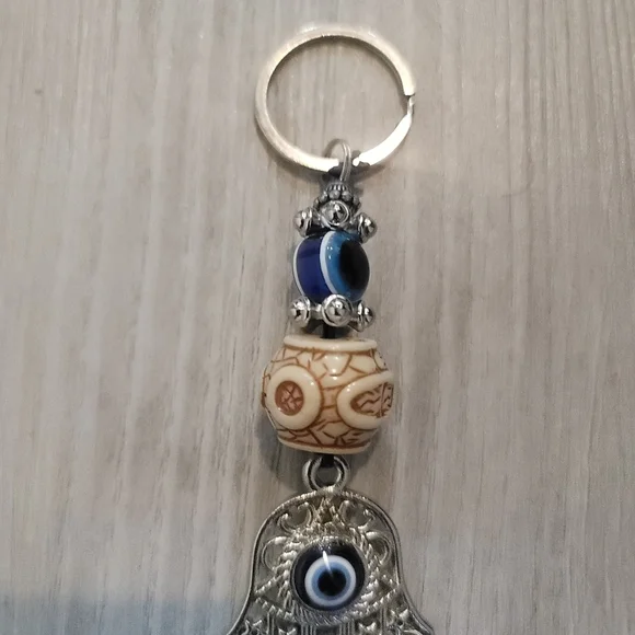 Evil Eye Hamsa Keychain - Picture 3 of 5